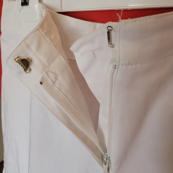 Buy 3 get 1 free, Chadwick's White Summer Shorts Size 10 (313) - Picture 6 of 7